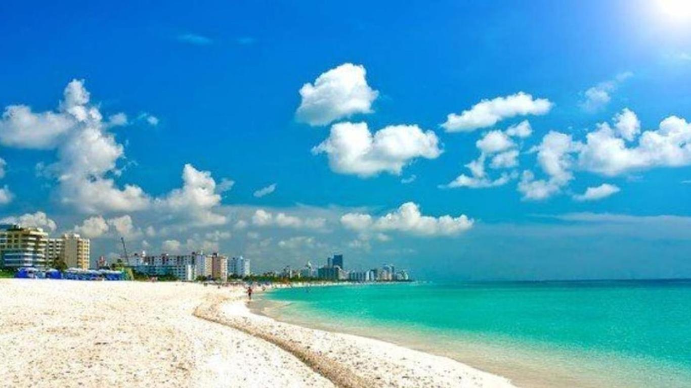 Women Only Rooms - Men Only Rooms - Free Wifi - Coffee Parking - Lockers Miami Bagian luar foto