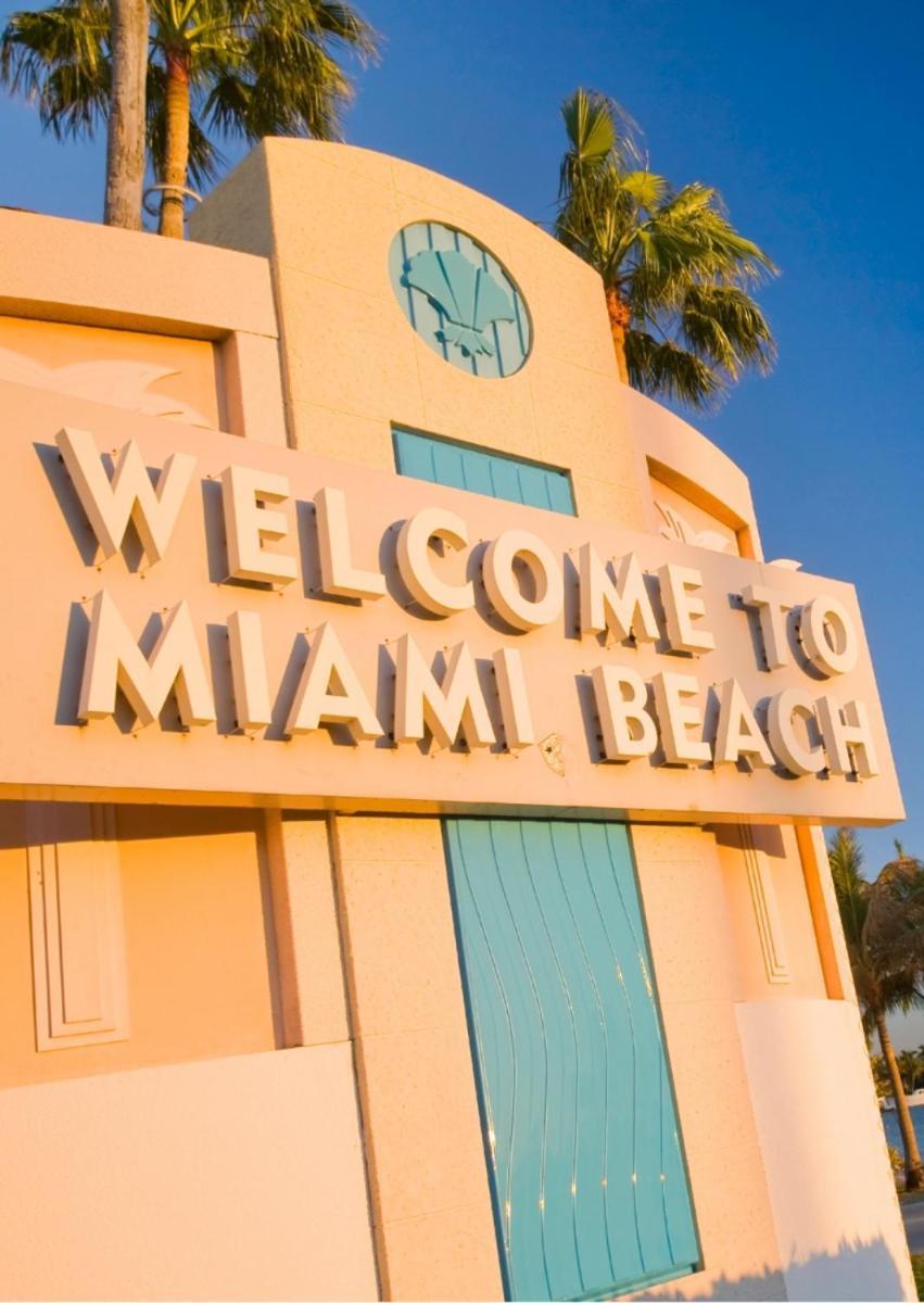 Women Only Rooms - Men Only Rooms - Free Wifi - Coffee Parking - Lockers Miami Bagian luar foto